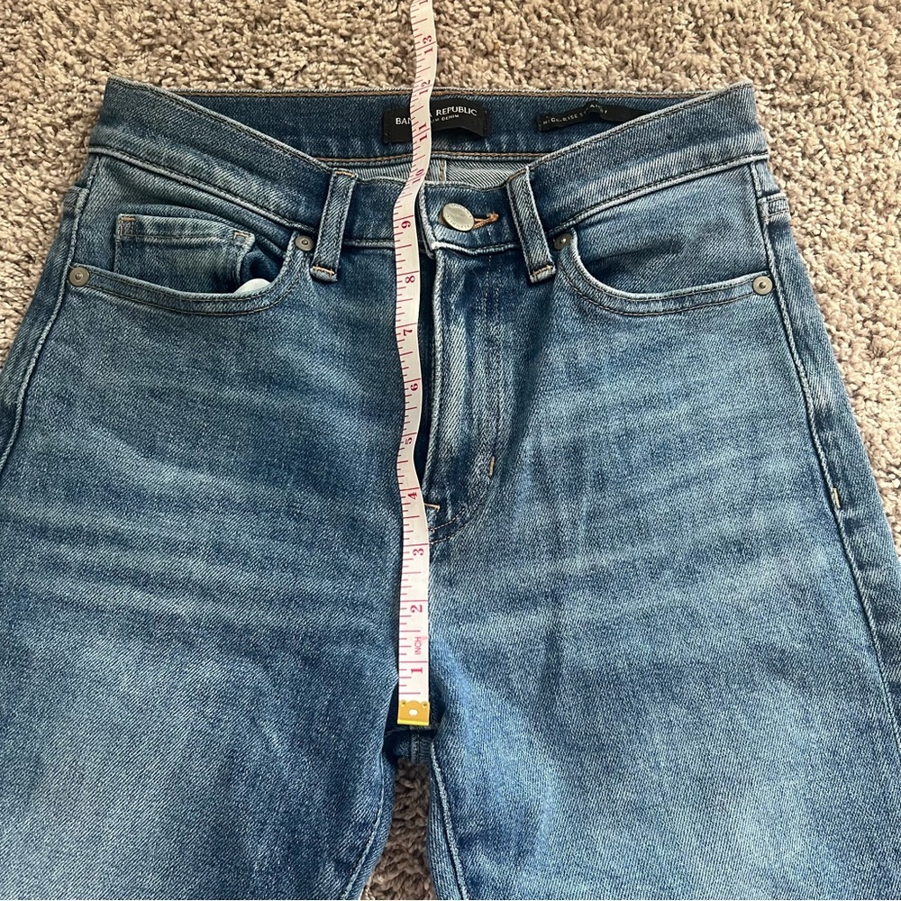{Banana Republic} High Rise Straight Medium Wash Jeans - Picture 3 of 10